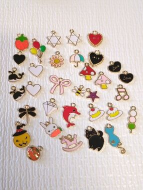 ❤️3/$10❤️ P51 Assorted Cute Enamel Charms - Hearts, Animals, Food & Icons